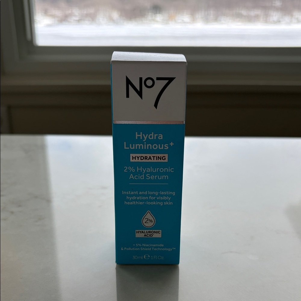 No7 Hydra Luminous Hydrating Serum - Blue